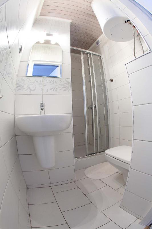 Double Room image 3