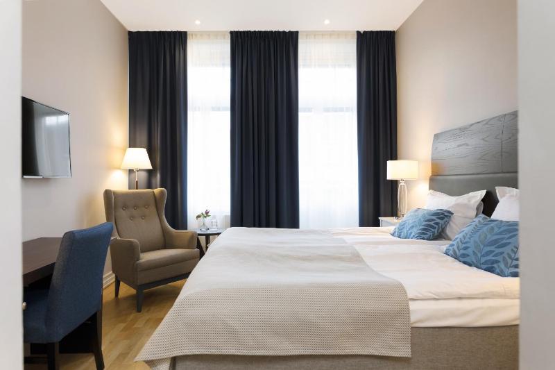 Double Room image 1