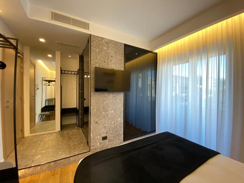 Deluxe Apartment image 3