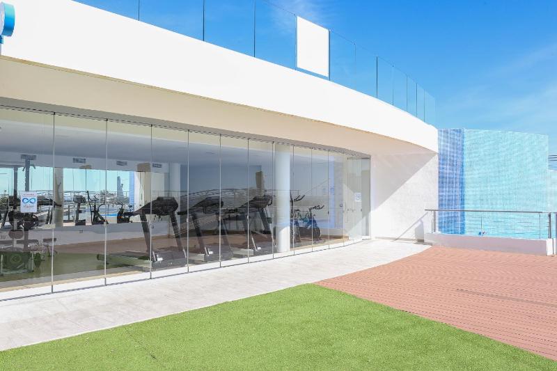 Deluxe Apartment image 2