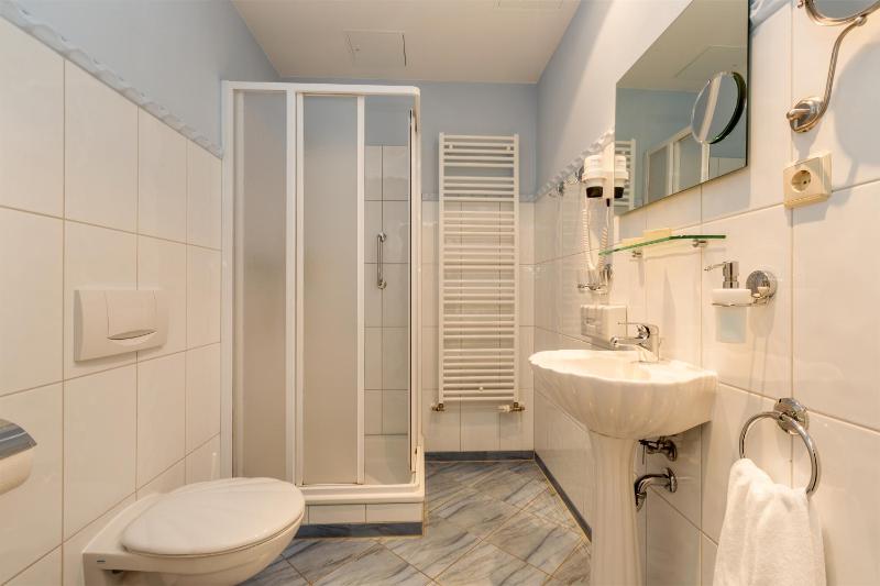 Double Room  - Side Wing/ Souterrain image 2