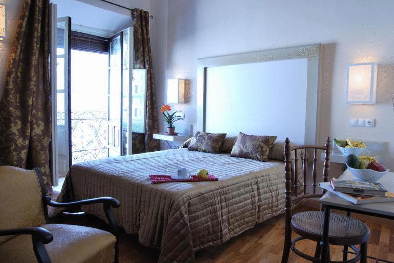 Superior Double Room image 1