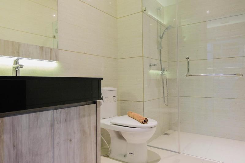 Cozy 1BR Apartment at Brooklyn Alam Sutera near IKEA By Travelio - image 13