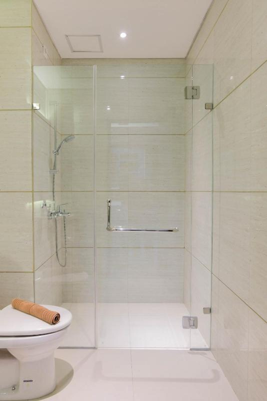 Cozy 1BR Apartment at Brooklyn Alam Sutera near IKEA By Travelio - image 2