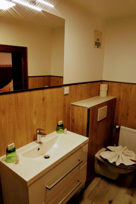 Standard Double Room image 4