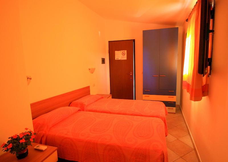 Standard Double Room image 4
