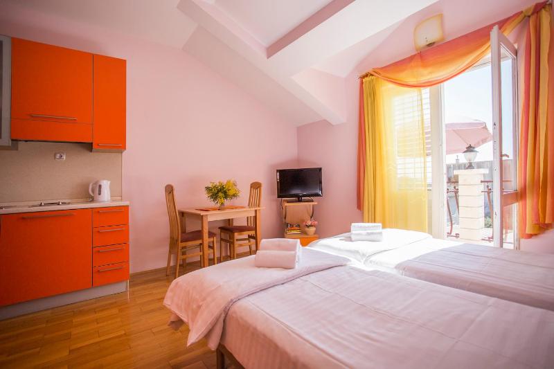Apartments Villa Paradise - image 45
