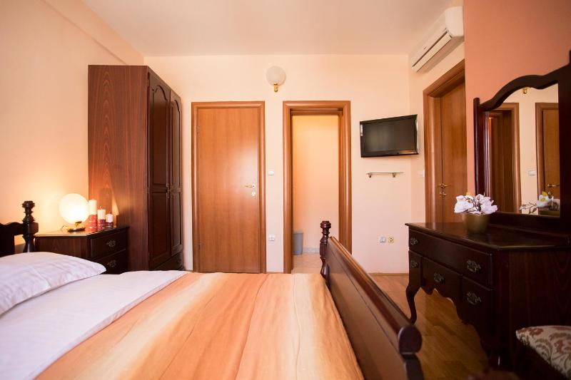 Apartments Villa Paradise - image 6