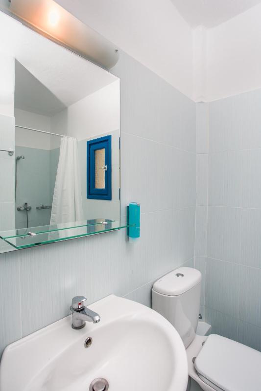 Double Room with Sea View image 2