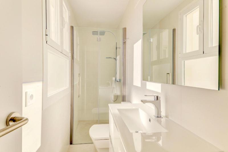 Apartment with Sea View image 4