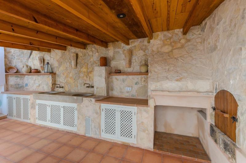 Villa image 3