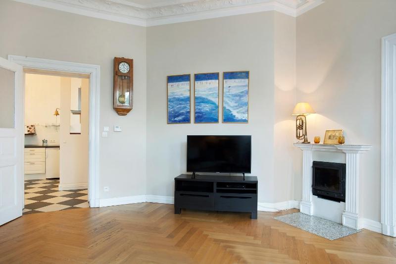 Elite Apartments Sopot Admiralski przy plaży - image 4