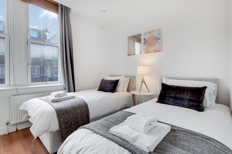Superior Apartment image 4