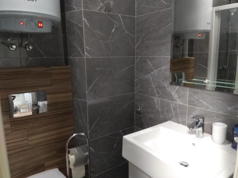 Comfort Triple Room with Shower image 2