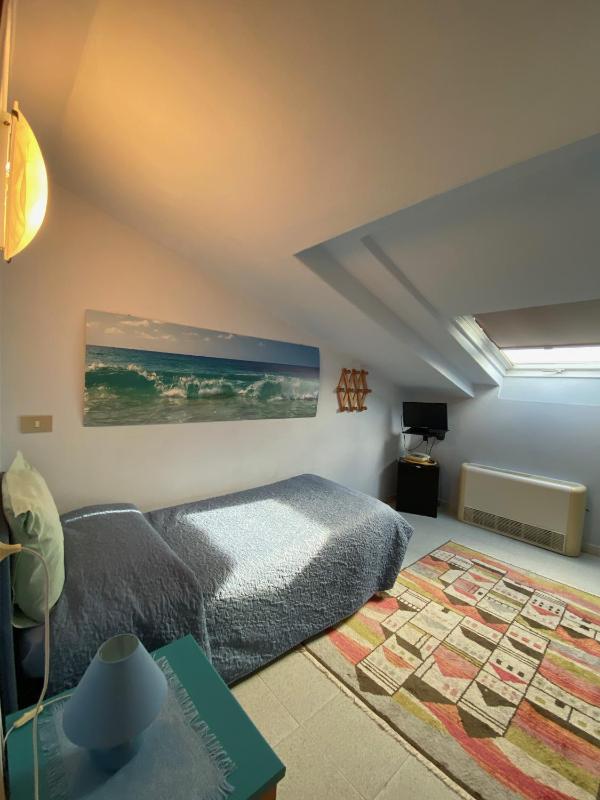 Economy Single Room - Attic image 3