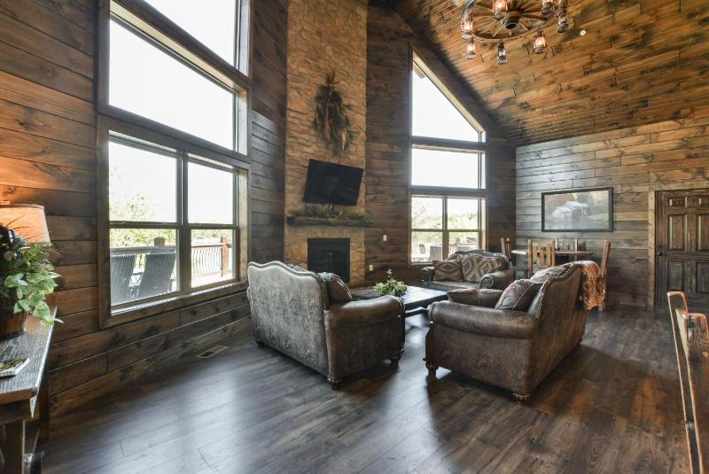 WaterMill Cove Resort Lakefront Lodge By Silver Dollar City 2 POOLS Dock - image 12