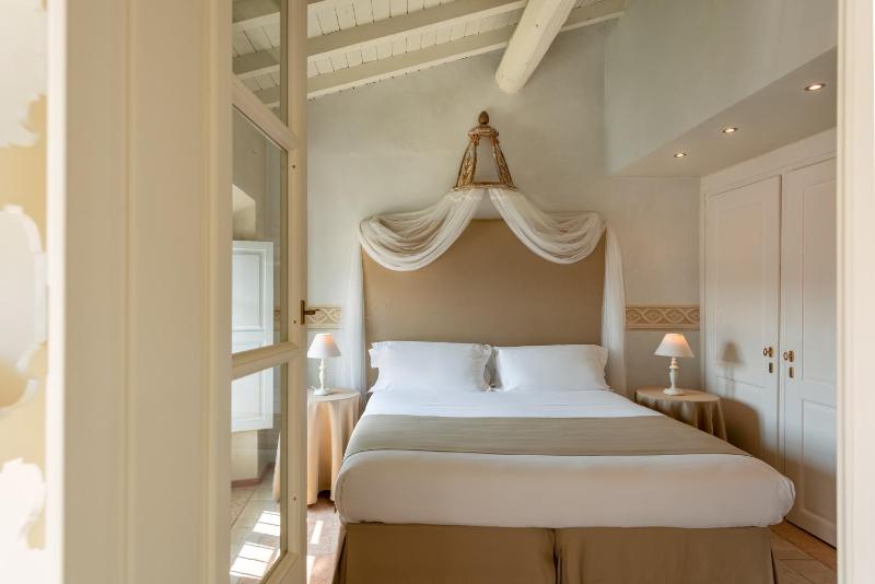 Double or Twin Room image 1