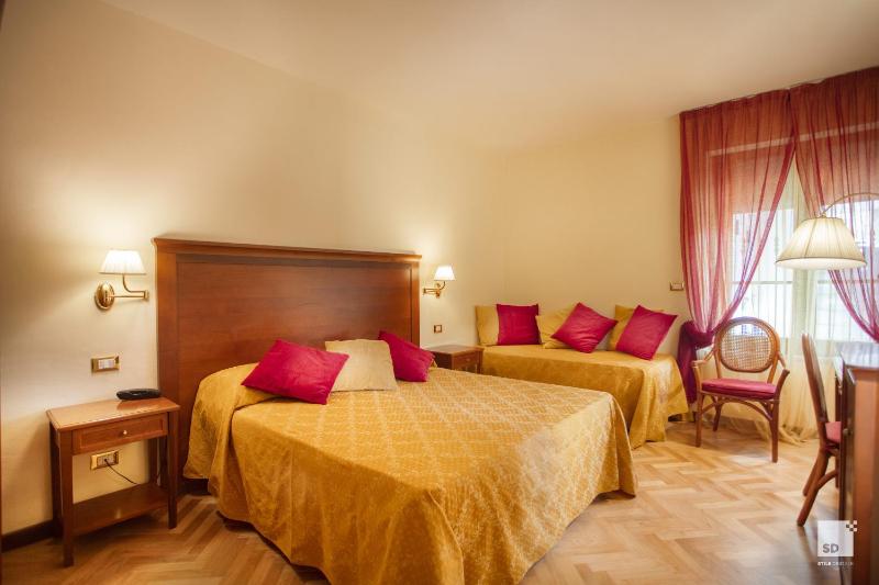 Triple Room image 3