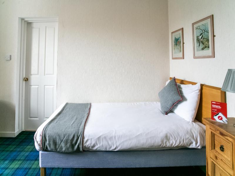 Standard Single Room image 4