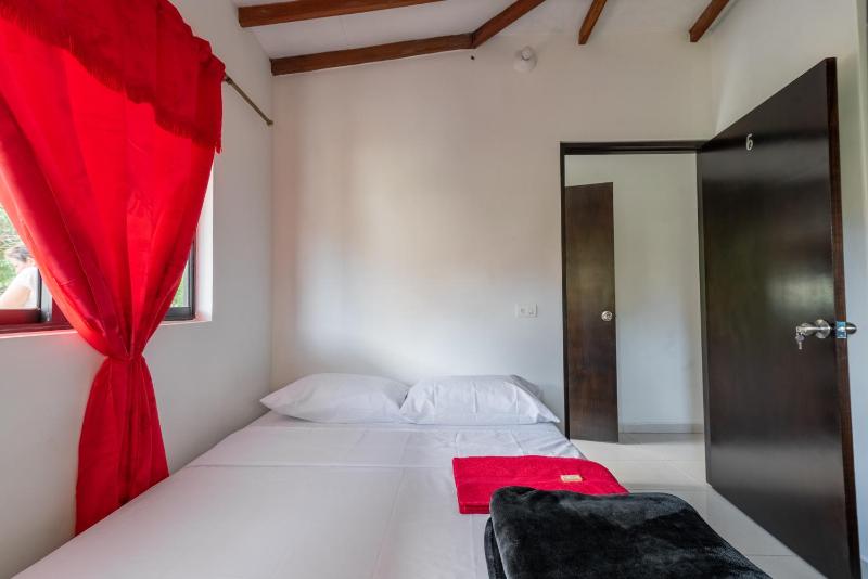 CAMPO VALDES PARK HOSTEL - image 7