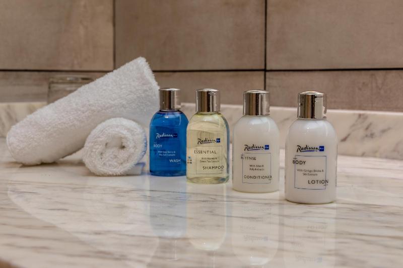 Suite with Lounge Access Including Complimentary access to Surf Pool, Adventure Park, Wave Pool and Lazy River image 4