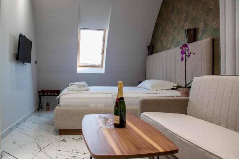 Garni Boutique Hotel Arta - image 5