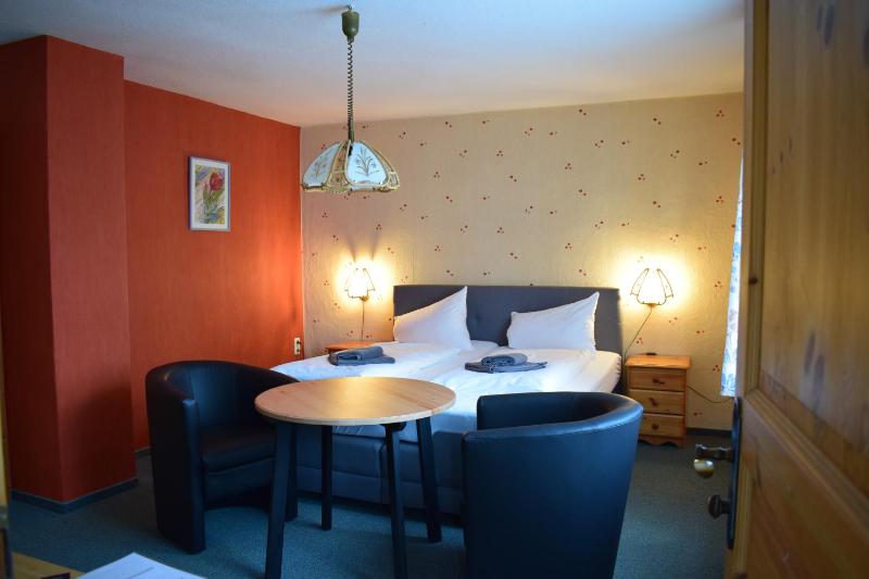 Double Room with Private Bathroom image 3