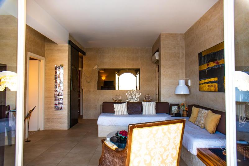 Apartment with Sea View image 3