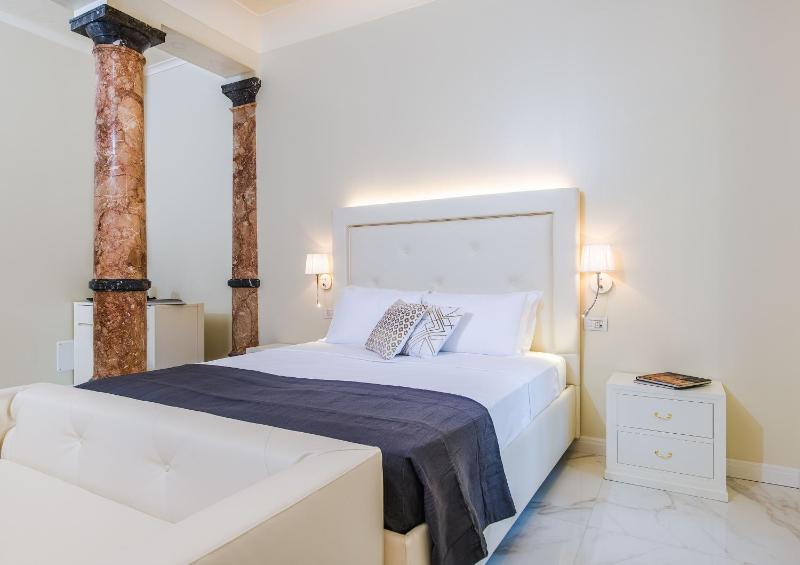 Junior Suite with Garden View image 3