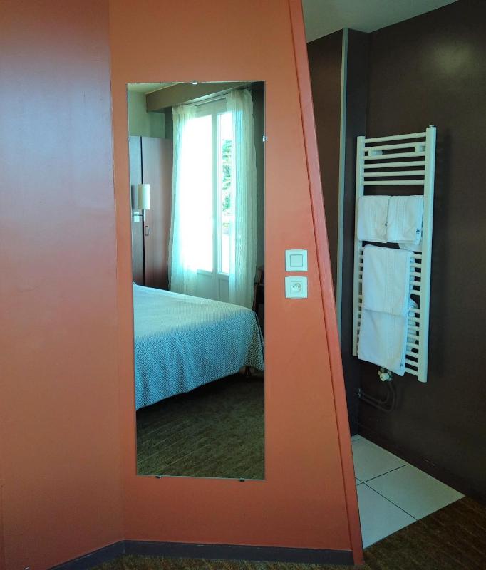 Double Room image 3