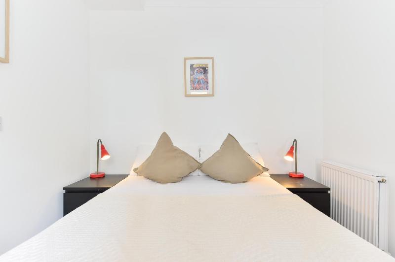 Three-Bedroom Apartment image 4