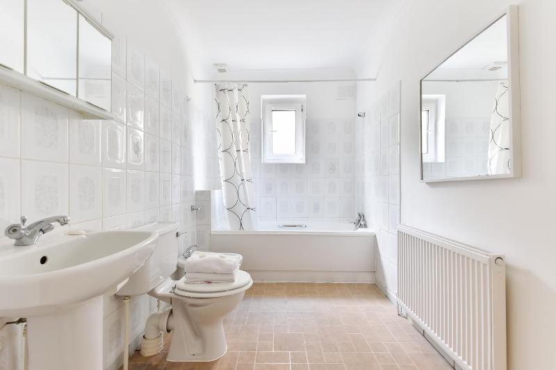 Three-Bedroom Apartment image 2
