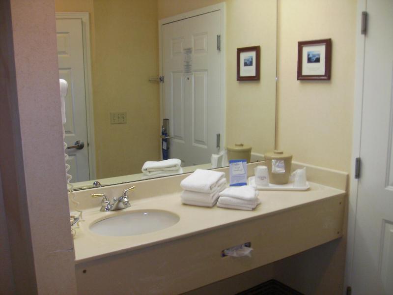 King Room- Non-Smoking image 2