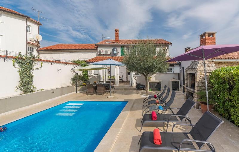 Holiday Home image 1