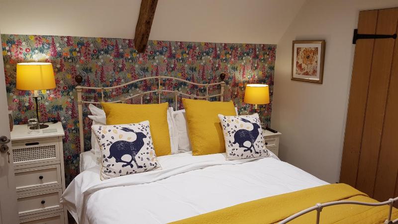 King Room with Garden View image 1