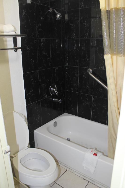 Deluxe King Room - Non-Smoking image 2
