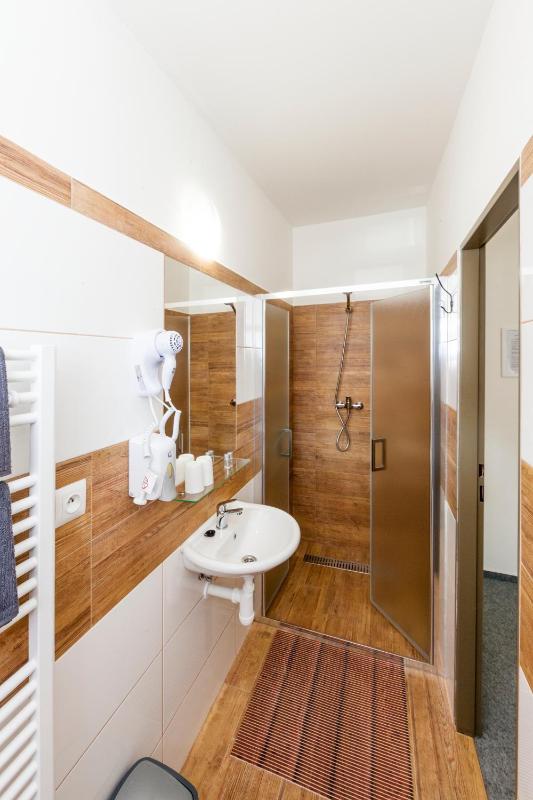 Single Room image 2