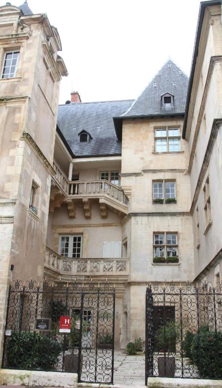 Hotel D'haussonville - image 26