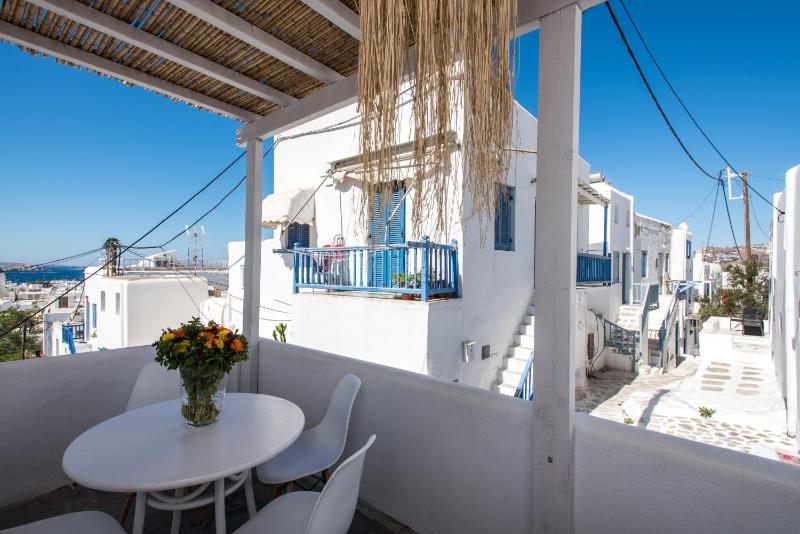 Madres Houses - image 12