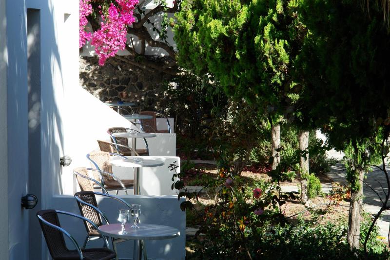 Premium Triple Room image 1