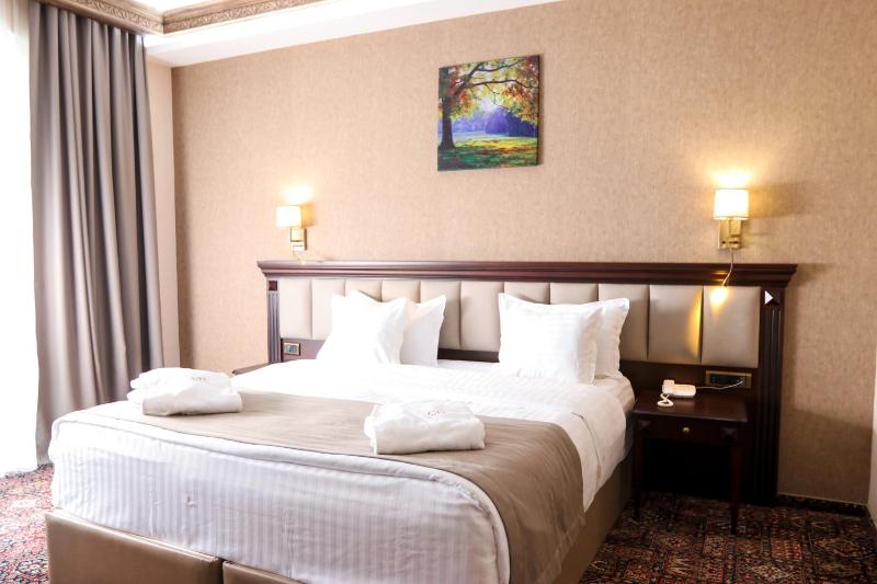 Superior Suite image 3