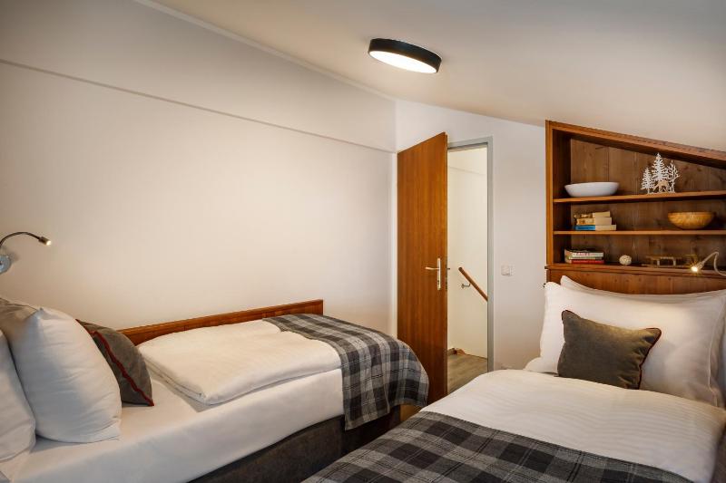 Suite for 4+1 image 3