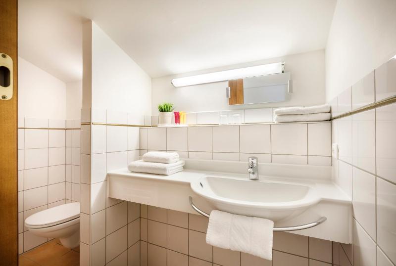Suite for 4+1 image 2