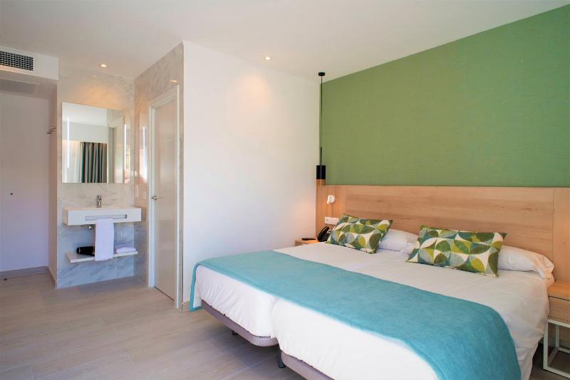 Hotel Seasun Aniram - image 13