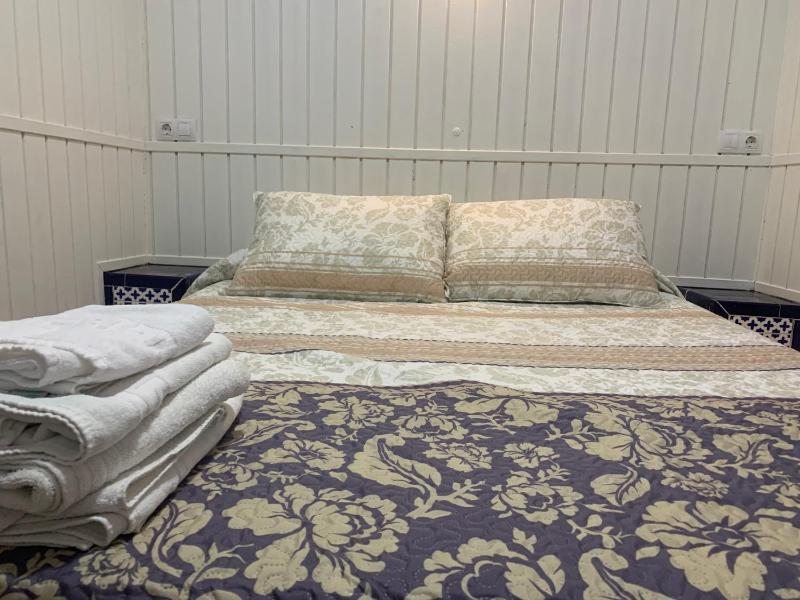 Triple Room with Bathroom image 2