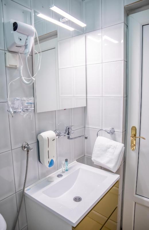 Triple Room image 2