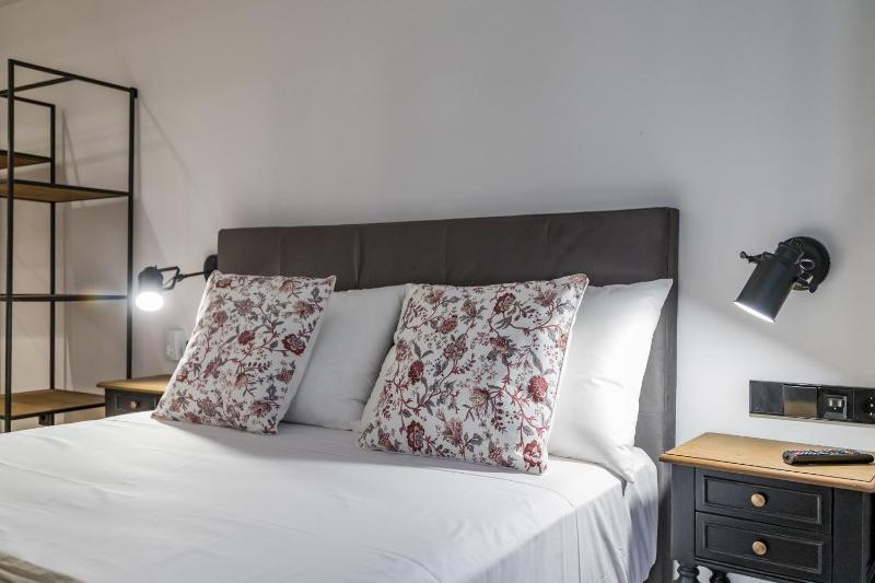 Goerlich by Alma Suites - image 4