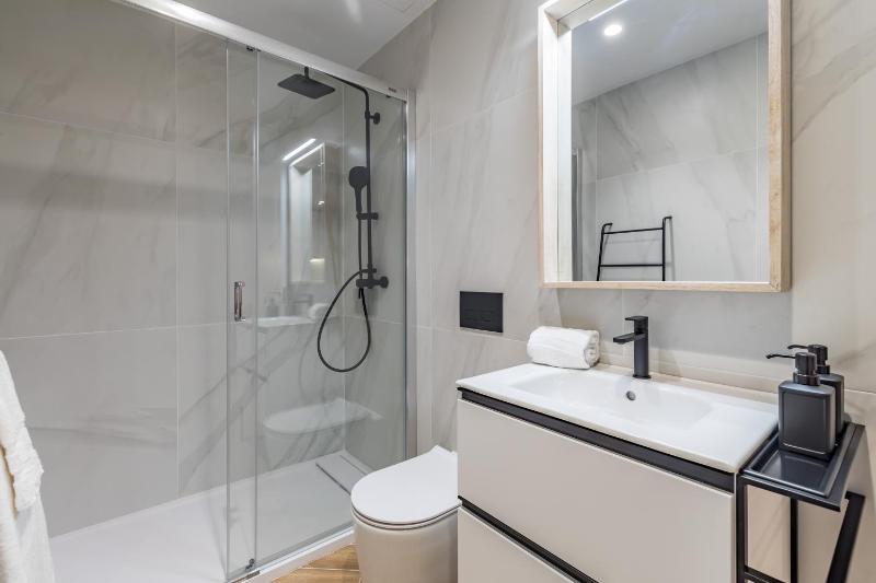 Superior Apartment image 3