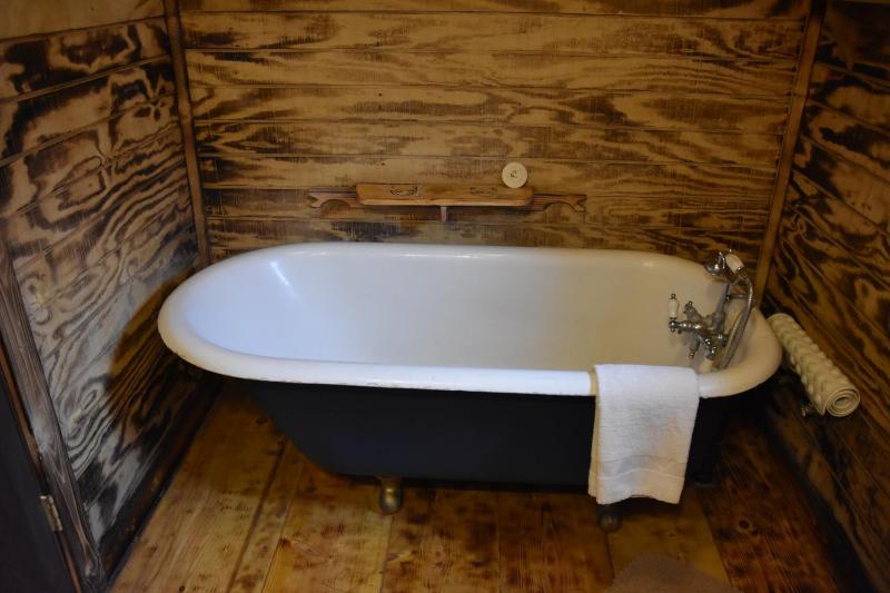 Medium Cottage image 2