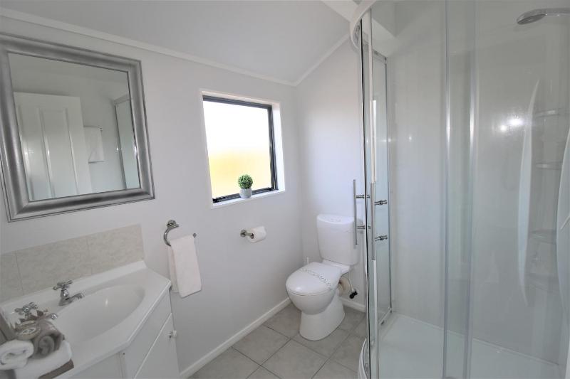 AristaAir- Central City Townhouse - image 14